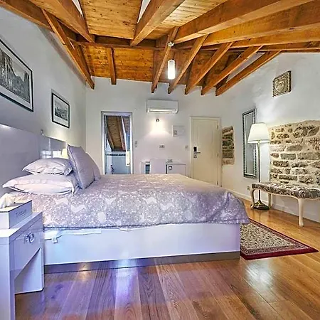 Heritage 4*